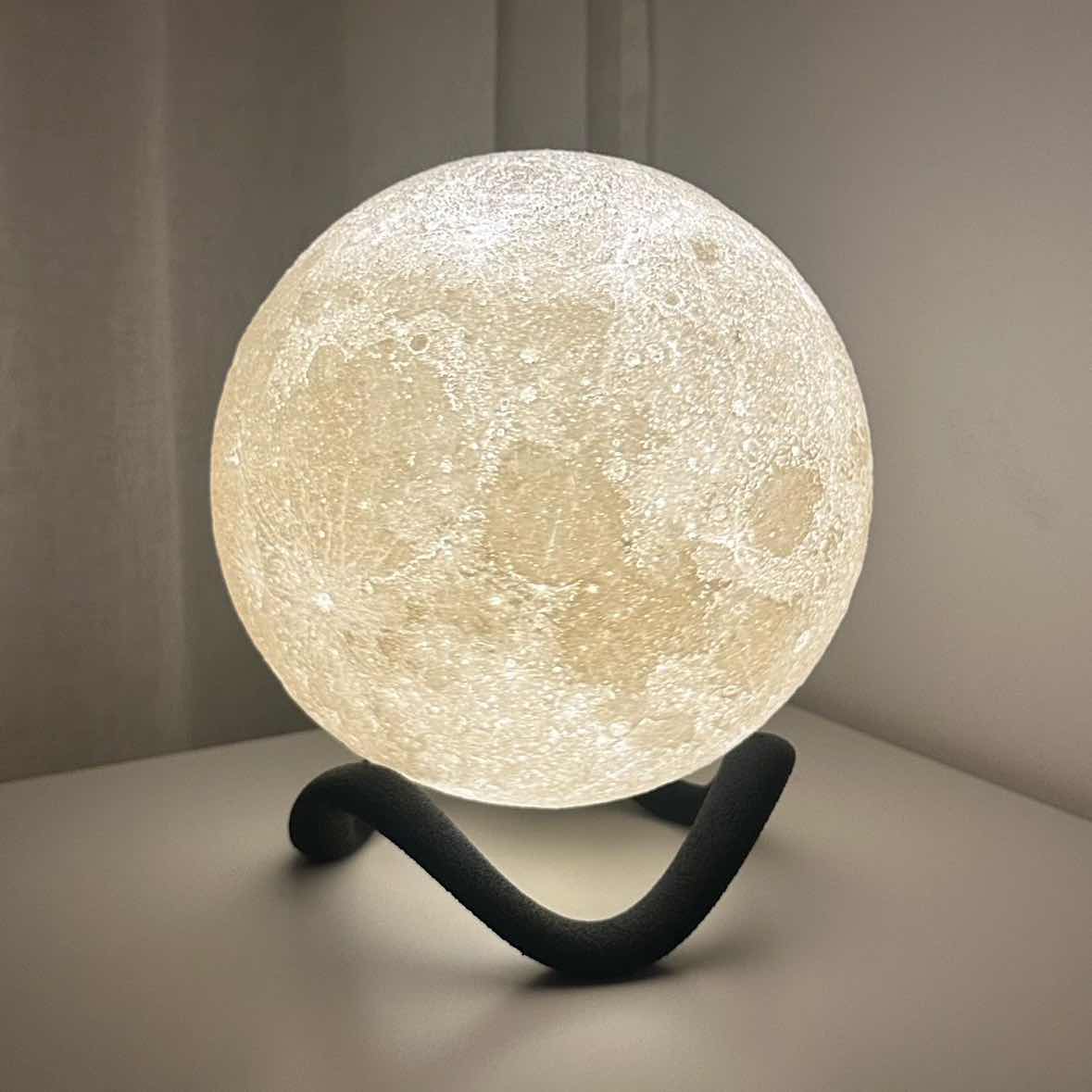 ✨ 3D Ay Lambası – Gece Işığı & Dekoratif Masa Lambası ✨