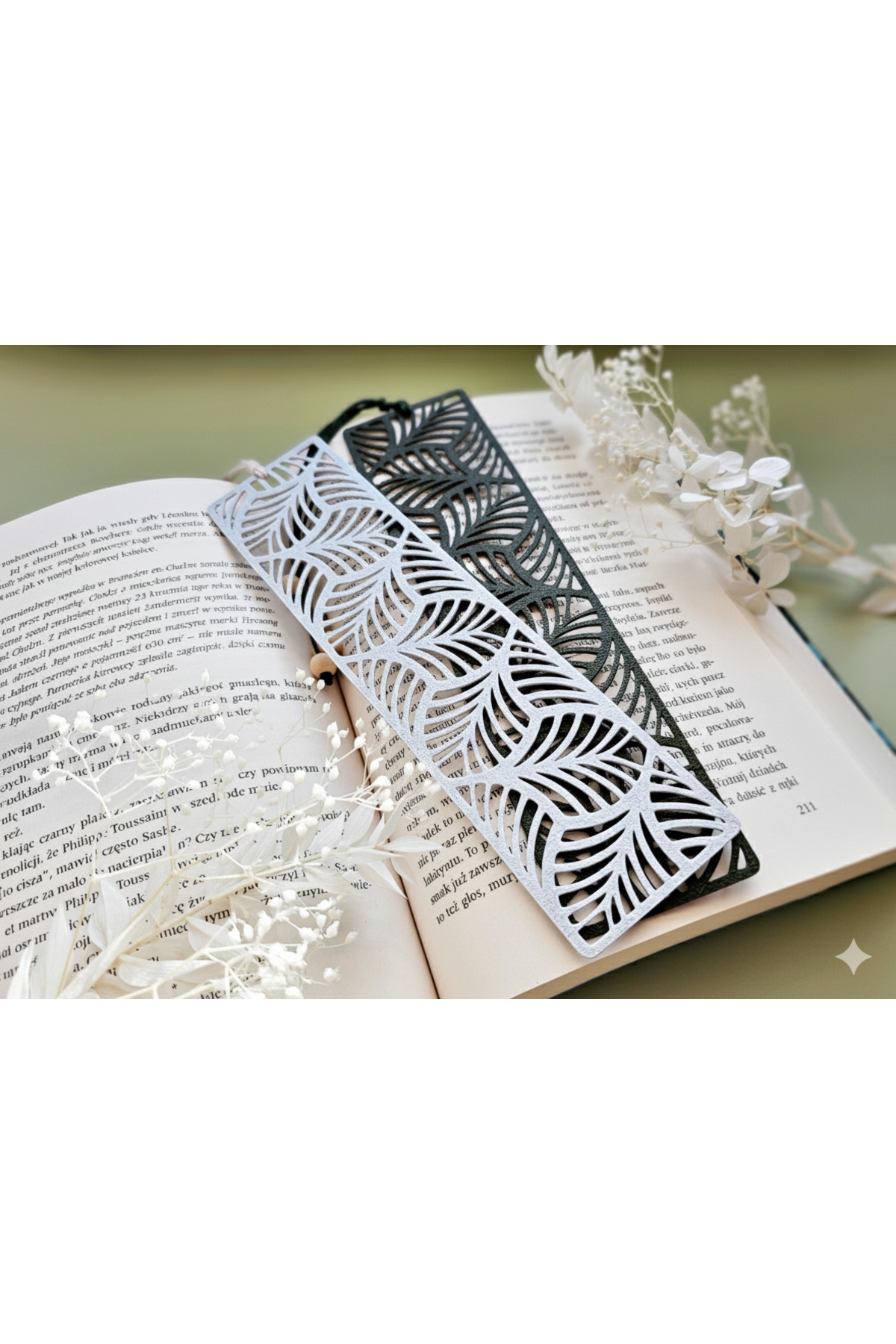 Zarif Yaprak Desenli Metal Kitap Ayracı – El Yapımı, Şık ve Dayanıklı